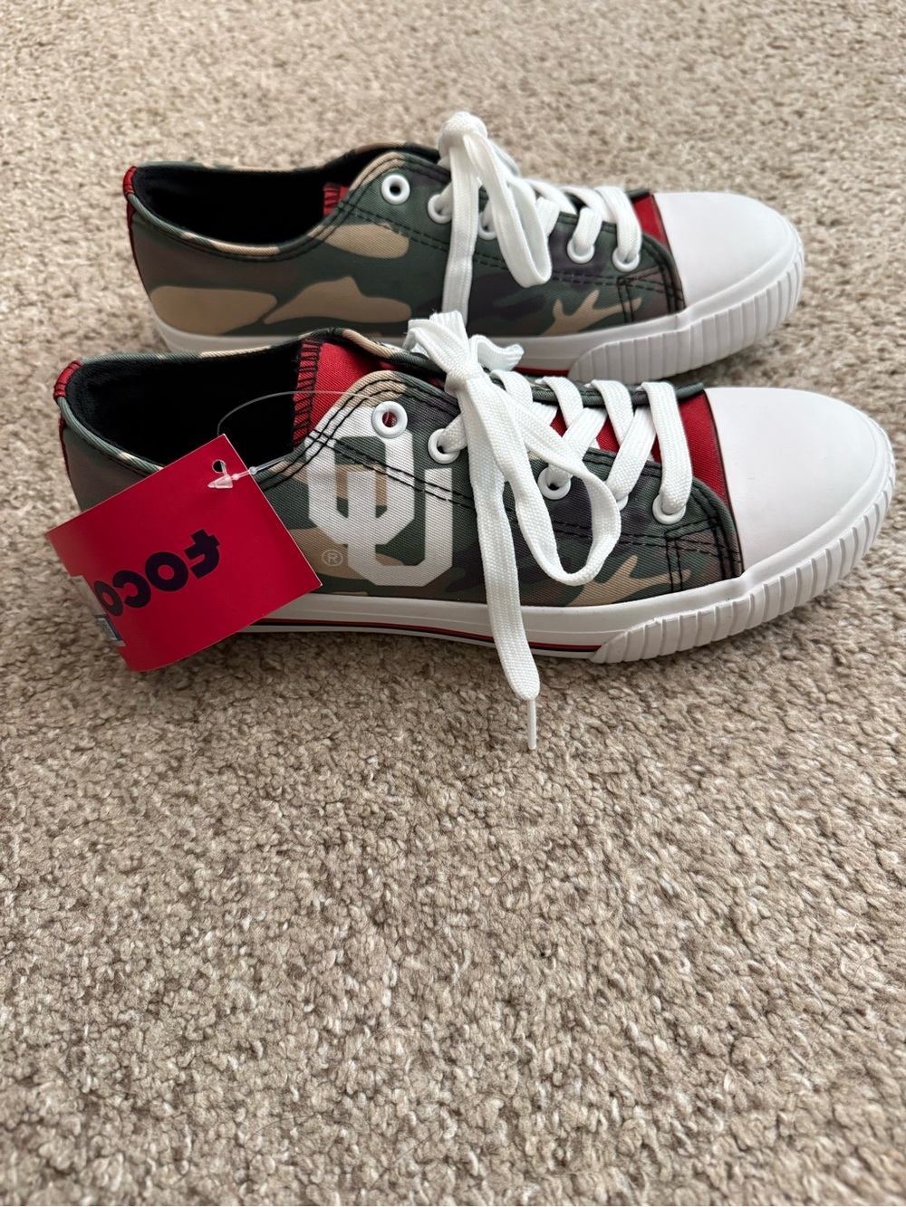 NWT OU Oklahoma Sooners NCAA Low Top Lace-Up Canvas Sneakers Women’s Size 9